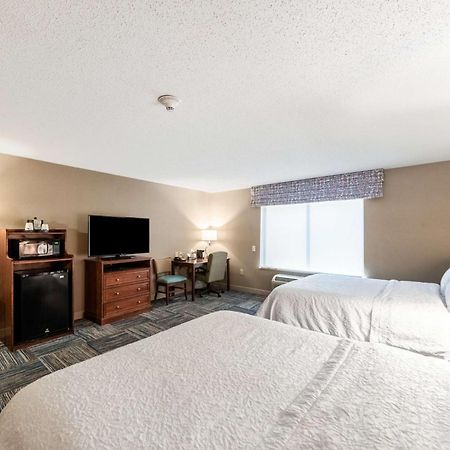 Hampton Inn Грийнфийлд Екстериор снимка