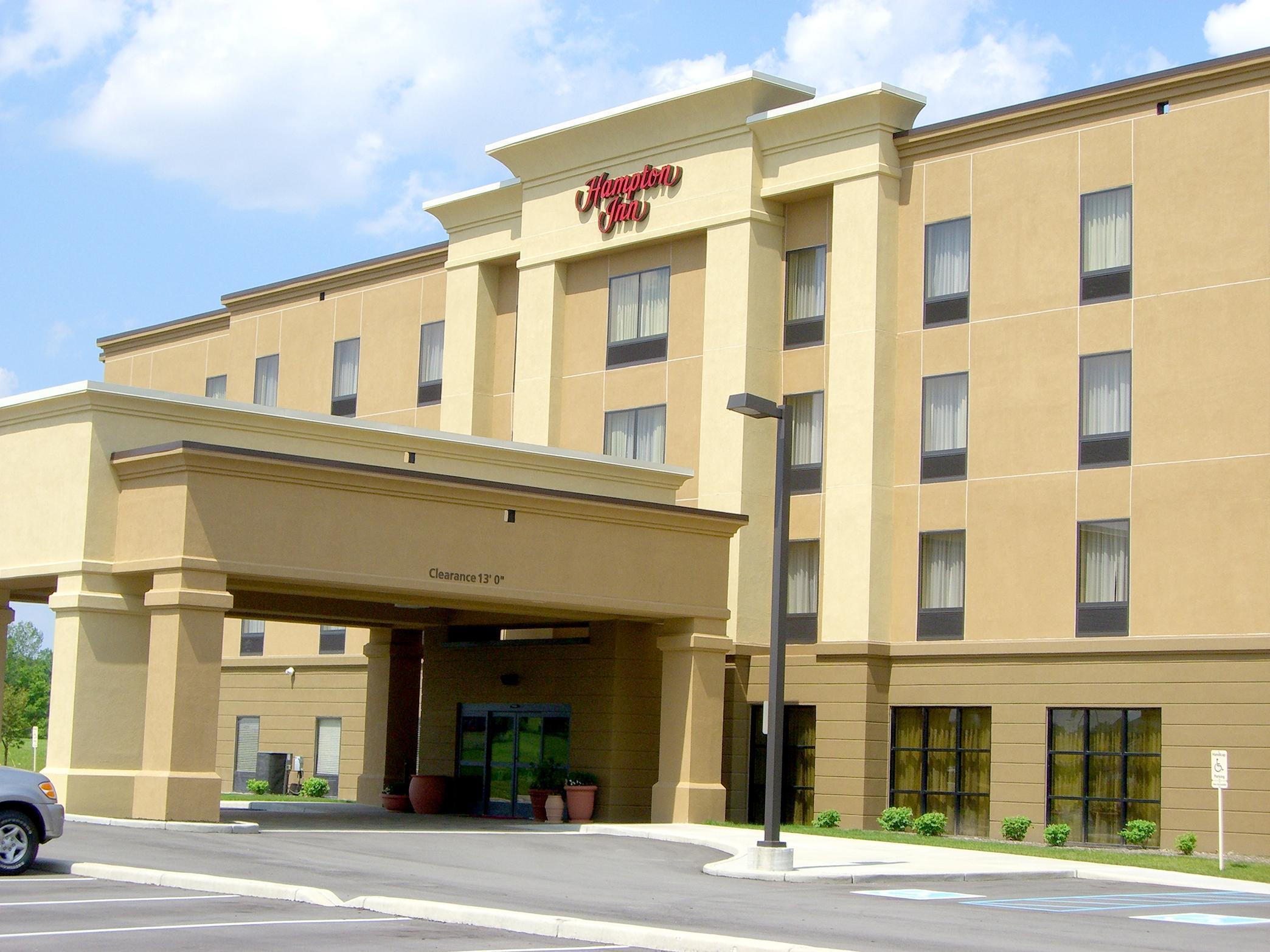 Hampton Inn Грийнфийлд Екстериор снимка