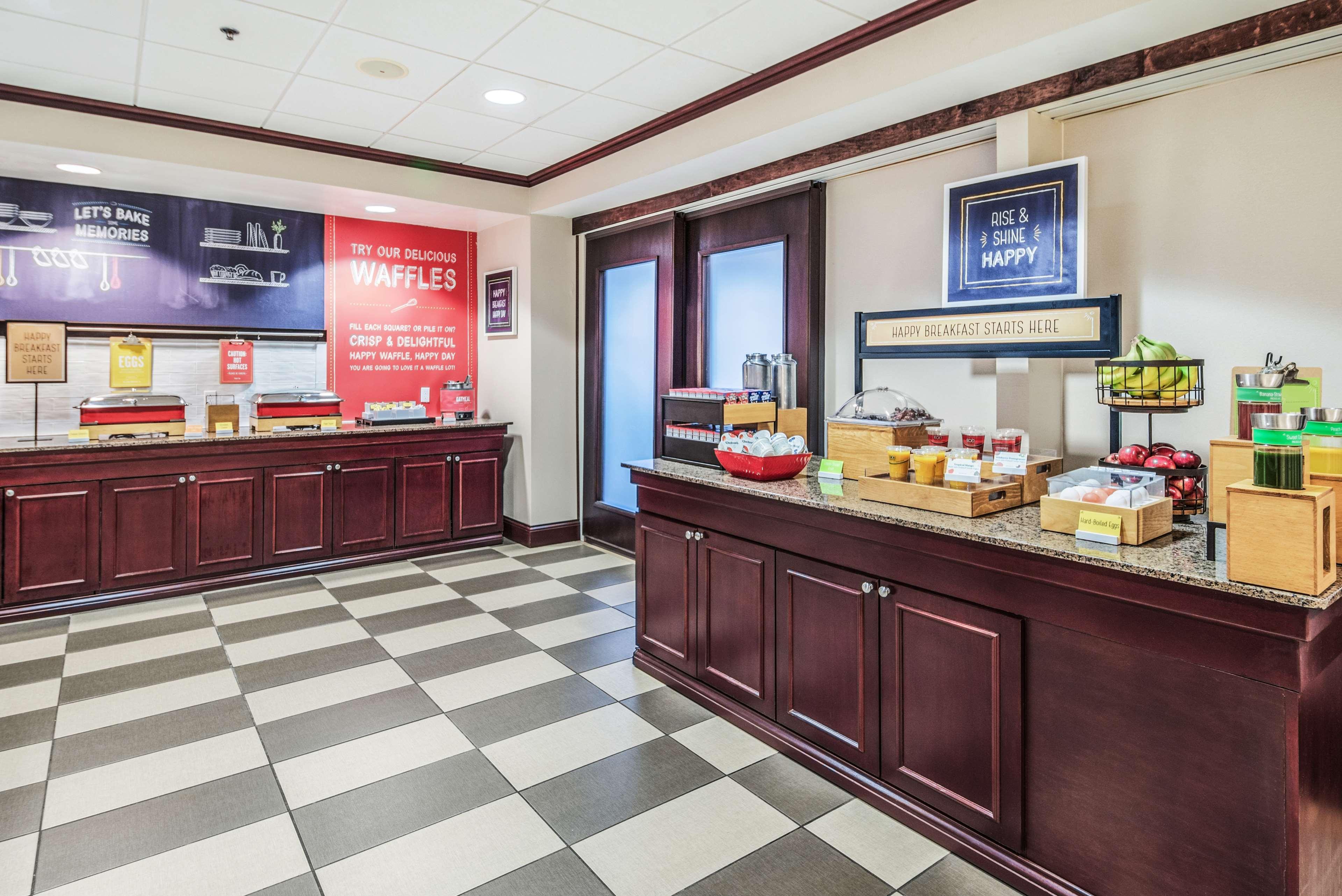 Hampton Inn Грийнфийлд Екстериор снимка