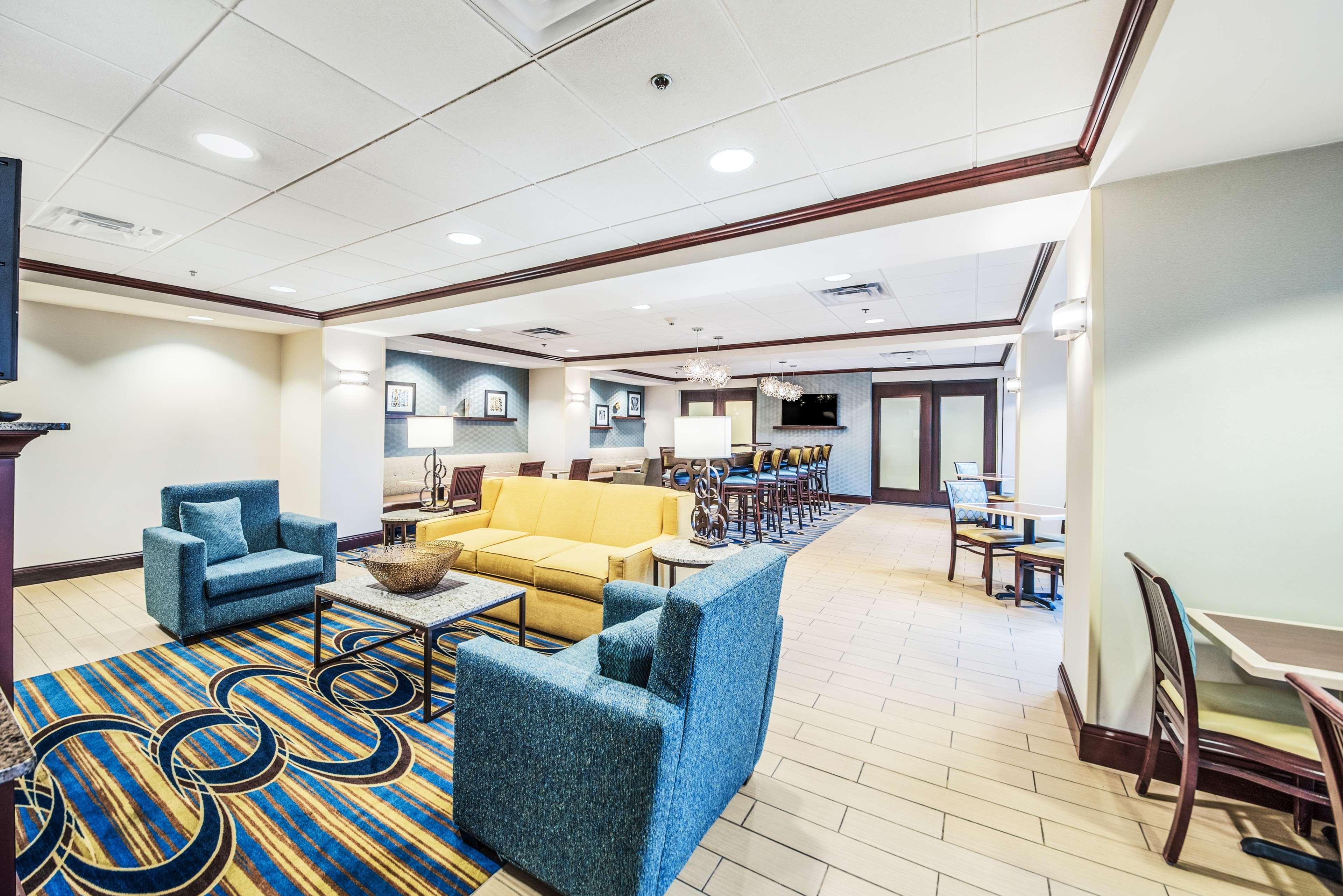 Hampton Inn Грийнфийлд Екстериор снимка