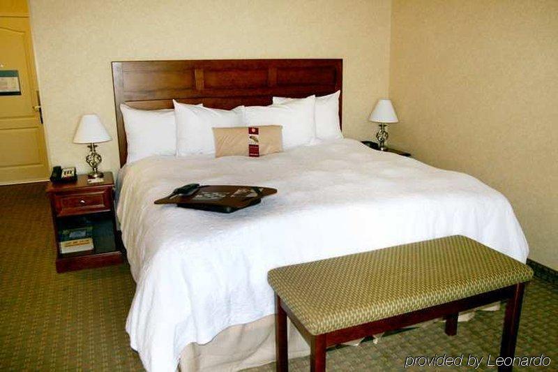 Hampton Inn Грийнфийлд Стая снимка