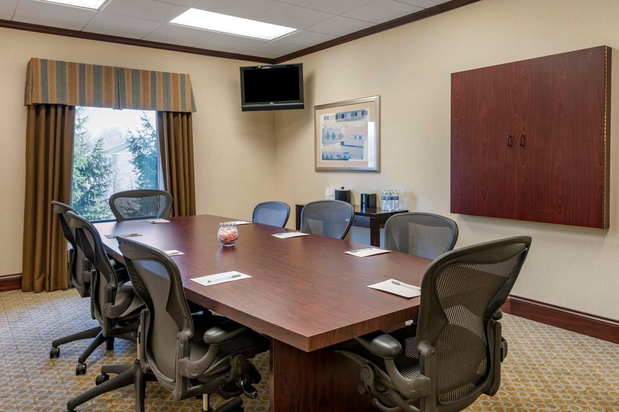 Hampton Inn Грийнфийлд Екстериор снимка