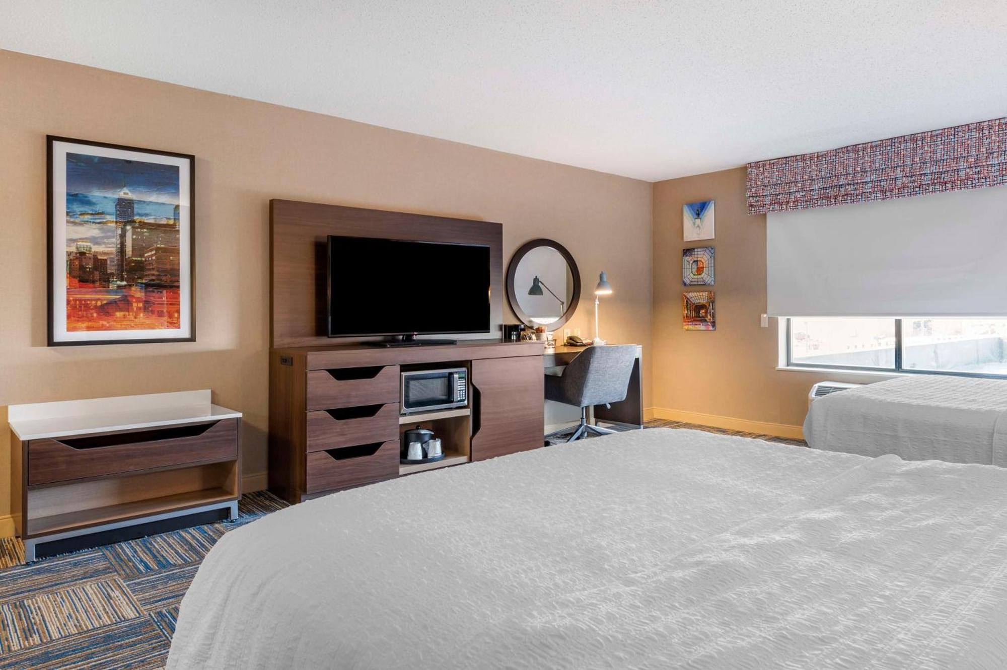 Hampton Inn Грийнфийлд Екстериор снимка