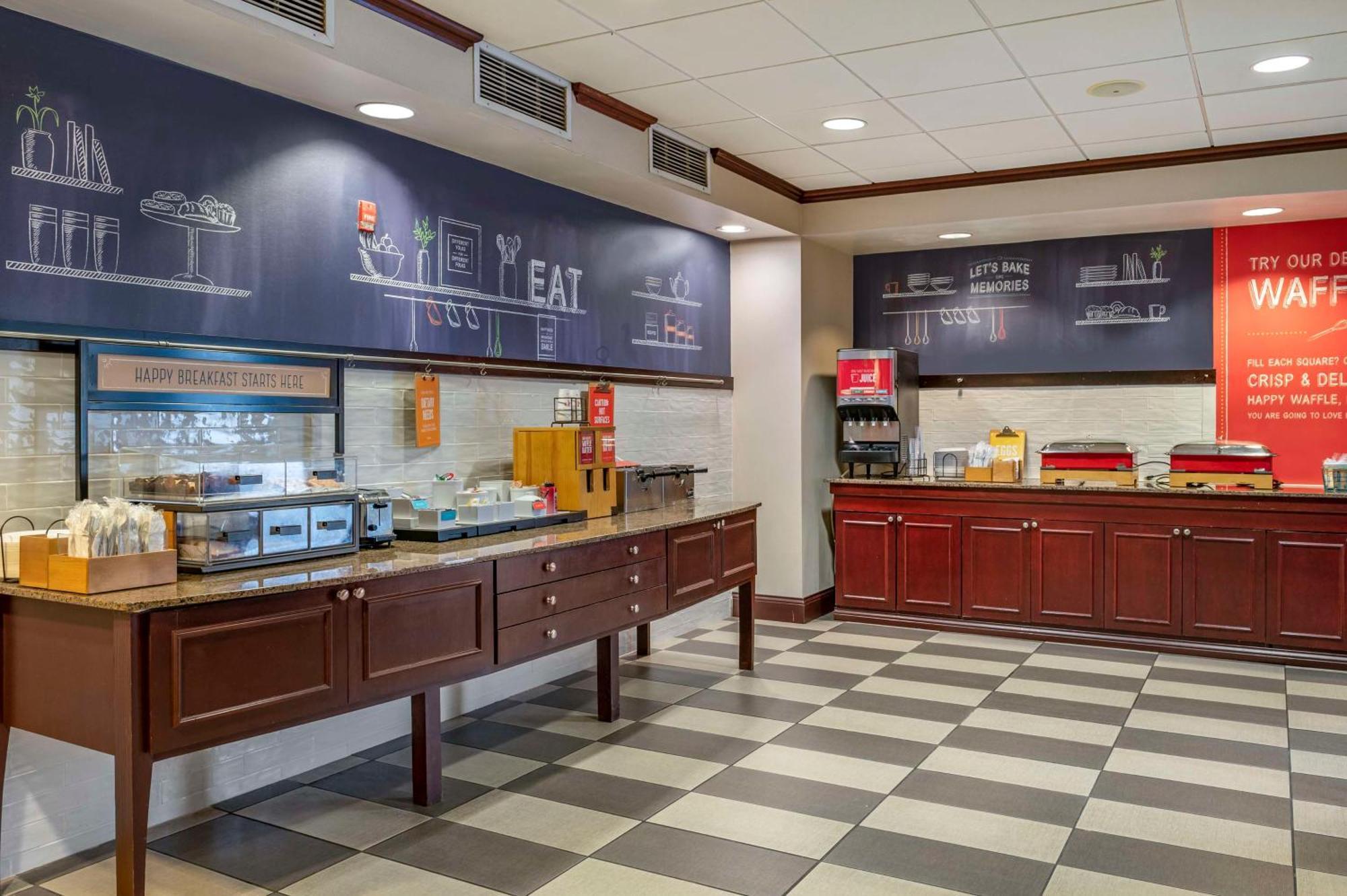 Hampton Inn Грийнфийлд Екстериор снимка