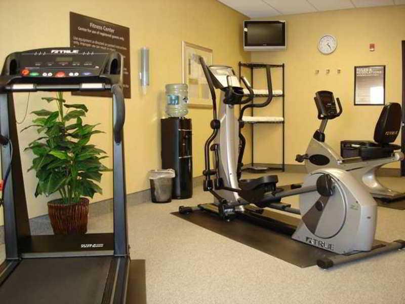 Hampton Inn Грийнфийлд Съоръжения снимка