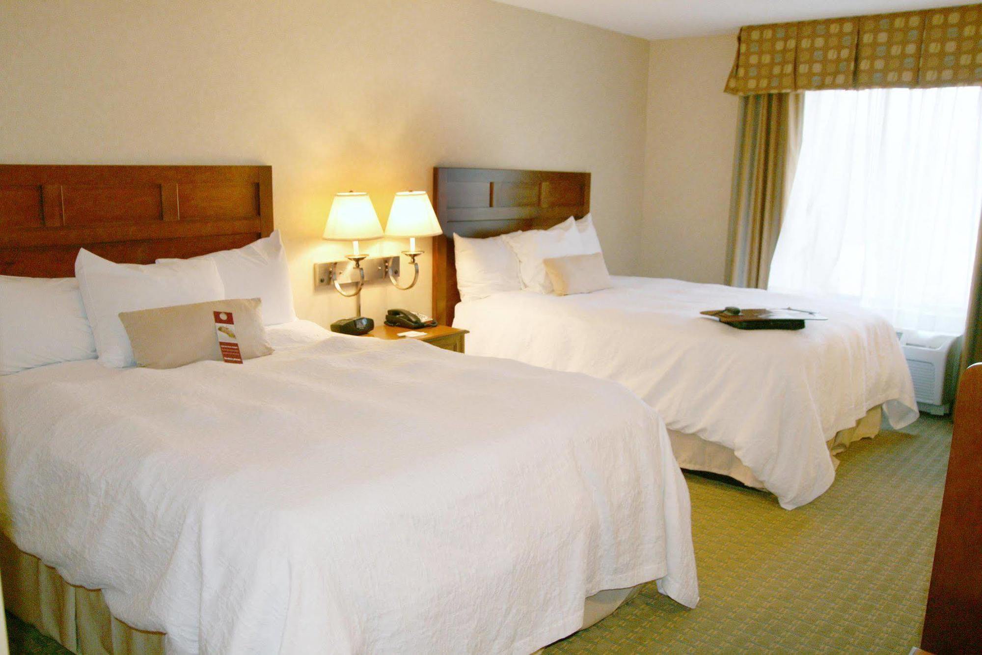 Hampton Inn Грийнфийлд Стая снимка